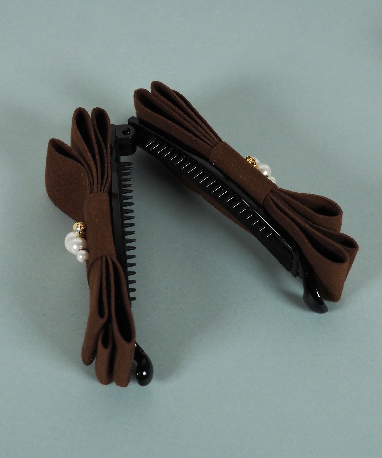 スウェードリボンパールバナナクリップ【JUNO PREMIUM】