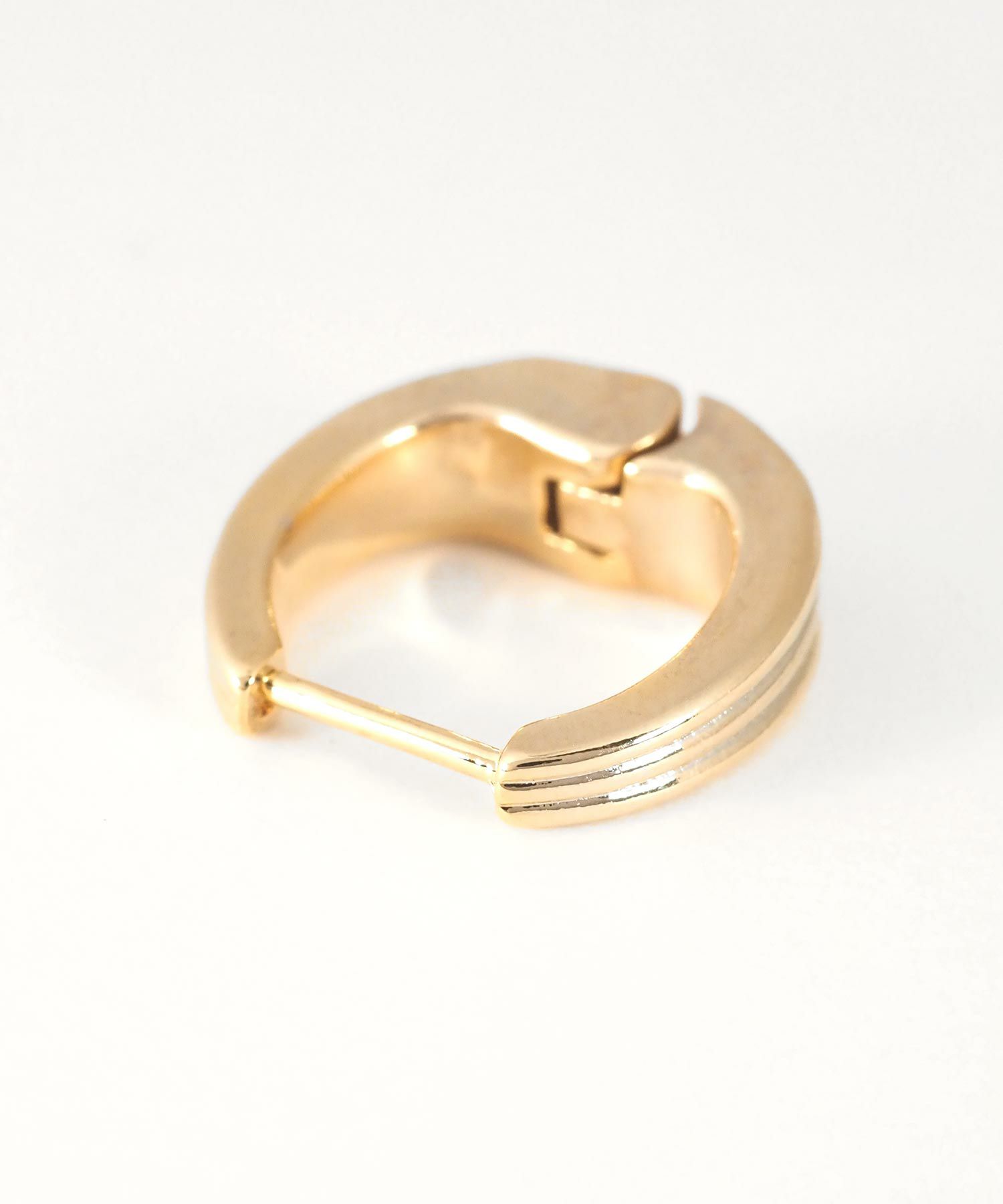 トリプルラインスプリングフープピアス