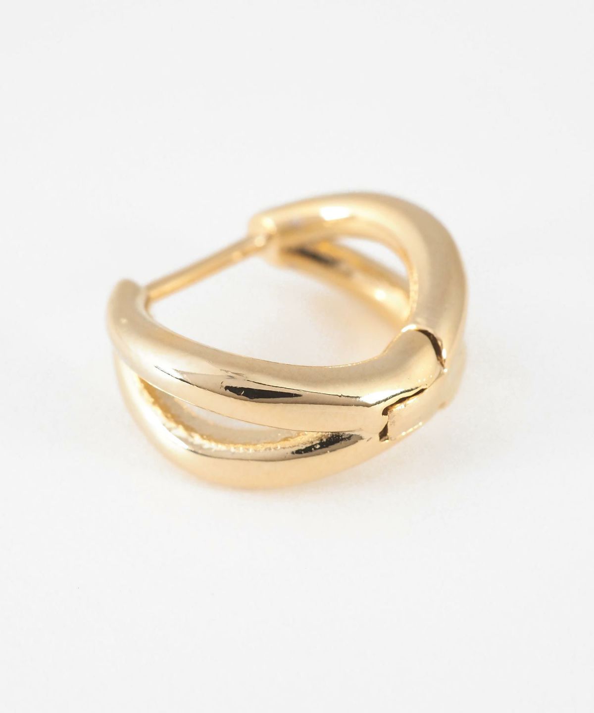 インターセクトスプリングフープピアス