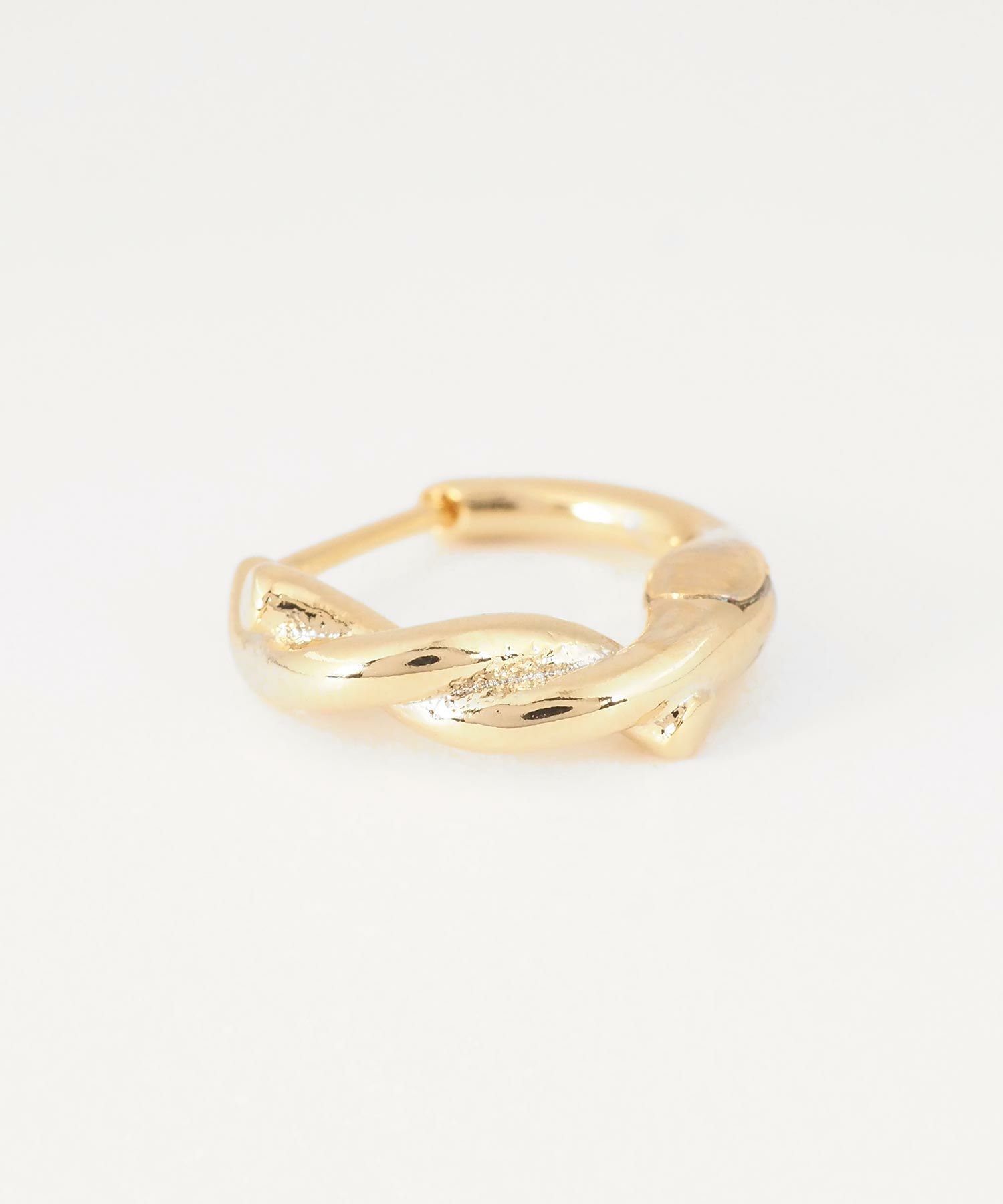 クロスループスプリングフープピアス