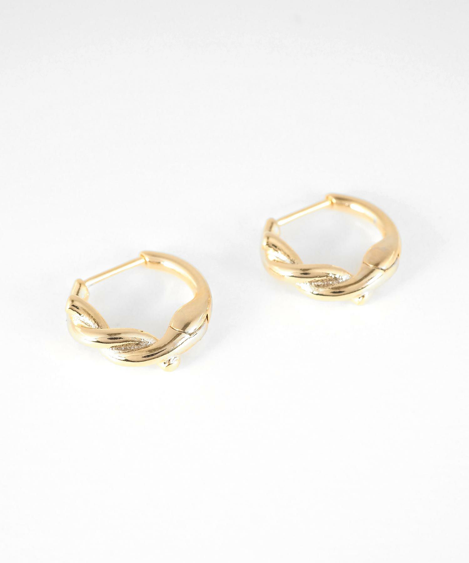 クロスループスプリングフープピアス