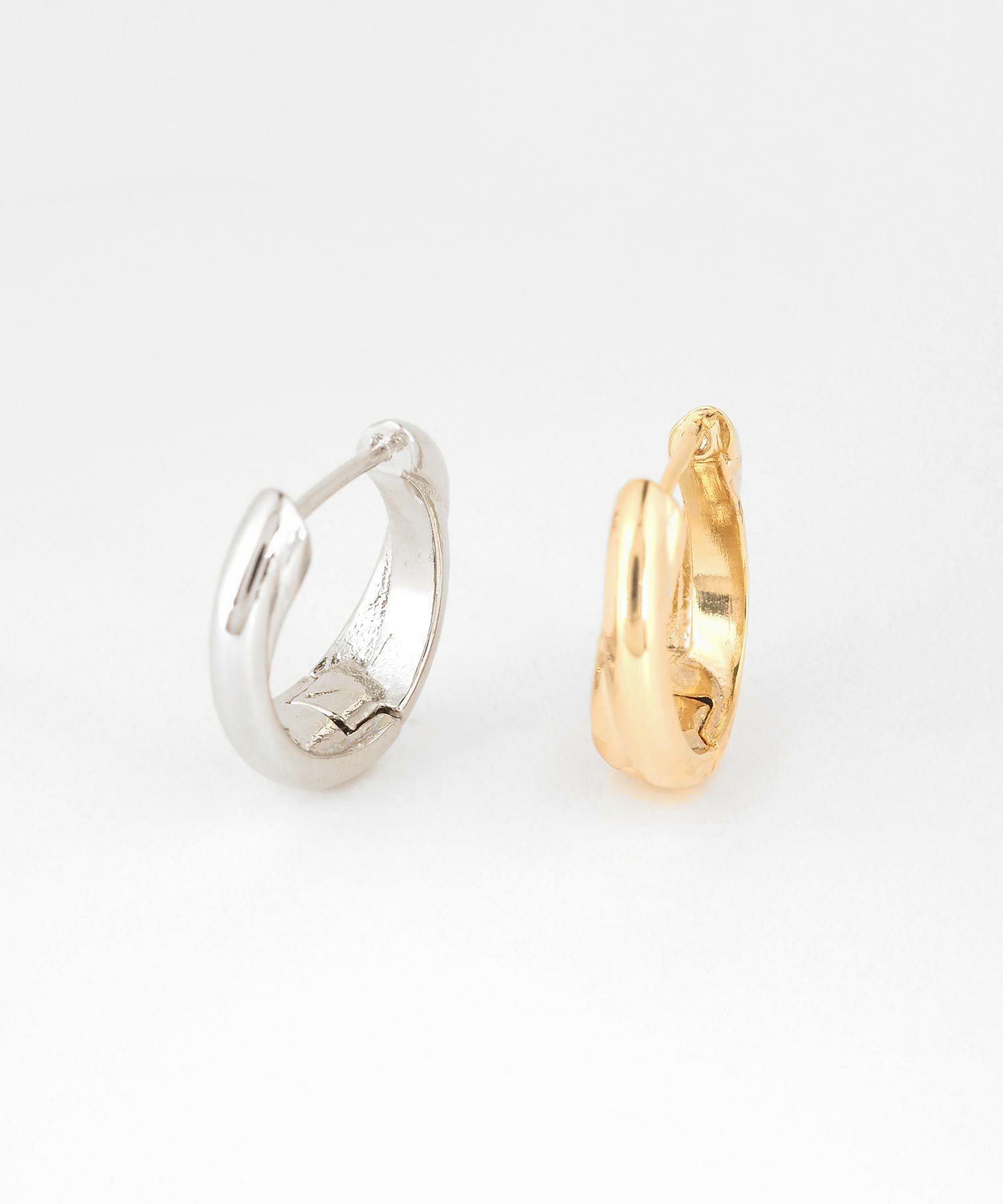 ダブルラインスプリングフープピアス