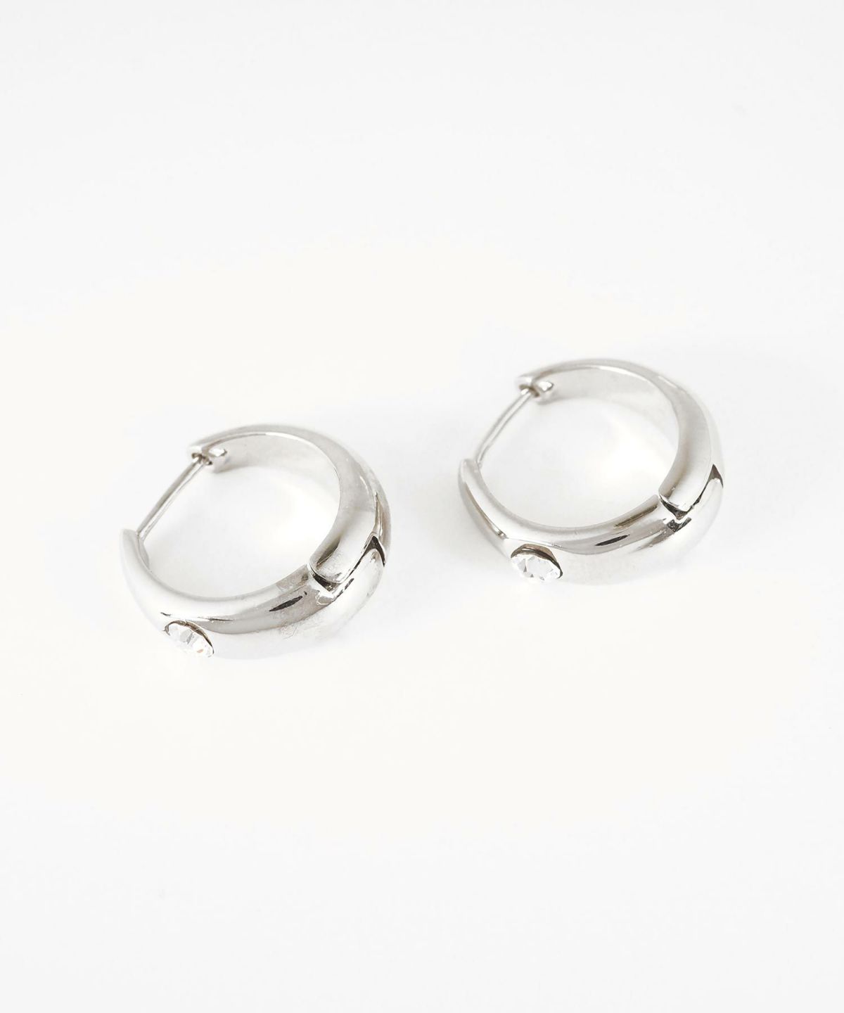 チャンキーストーンスプリングフープピアス