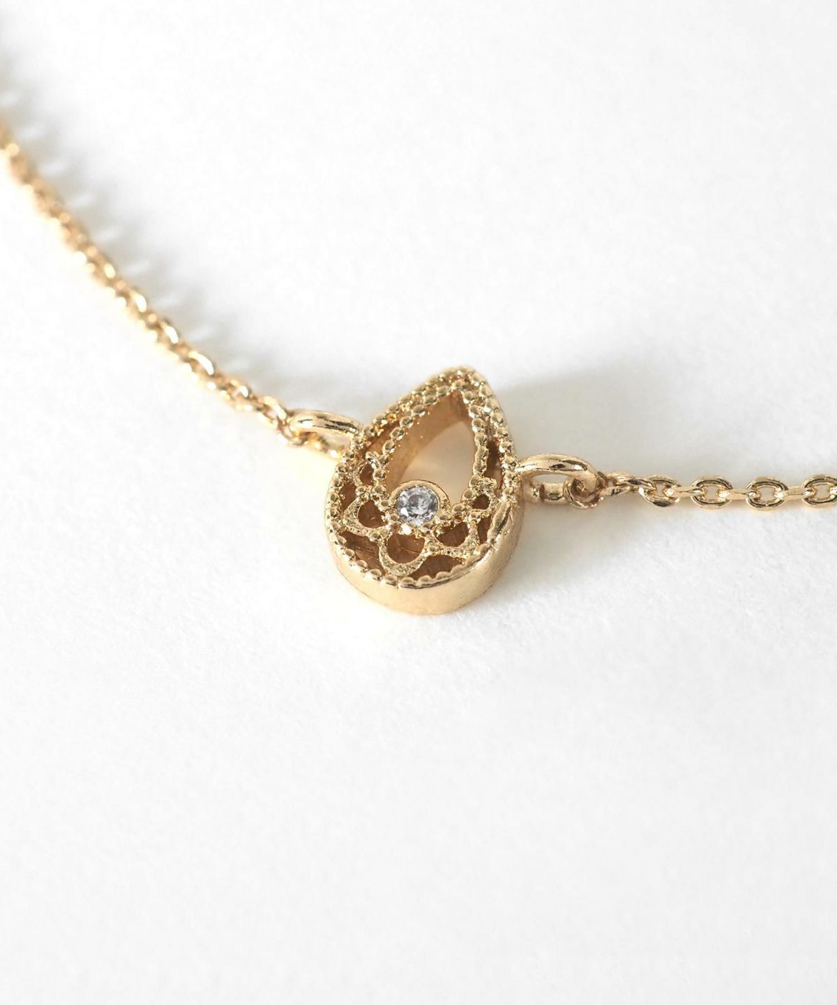 ドロップレースブレスレット