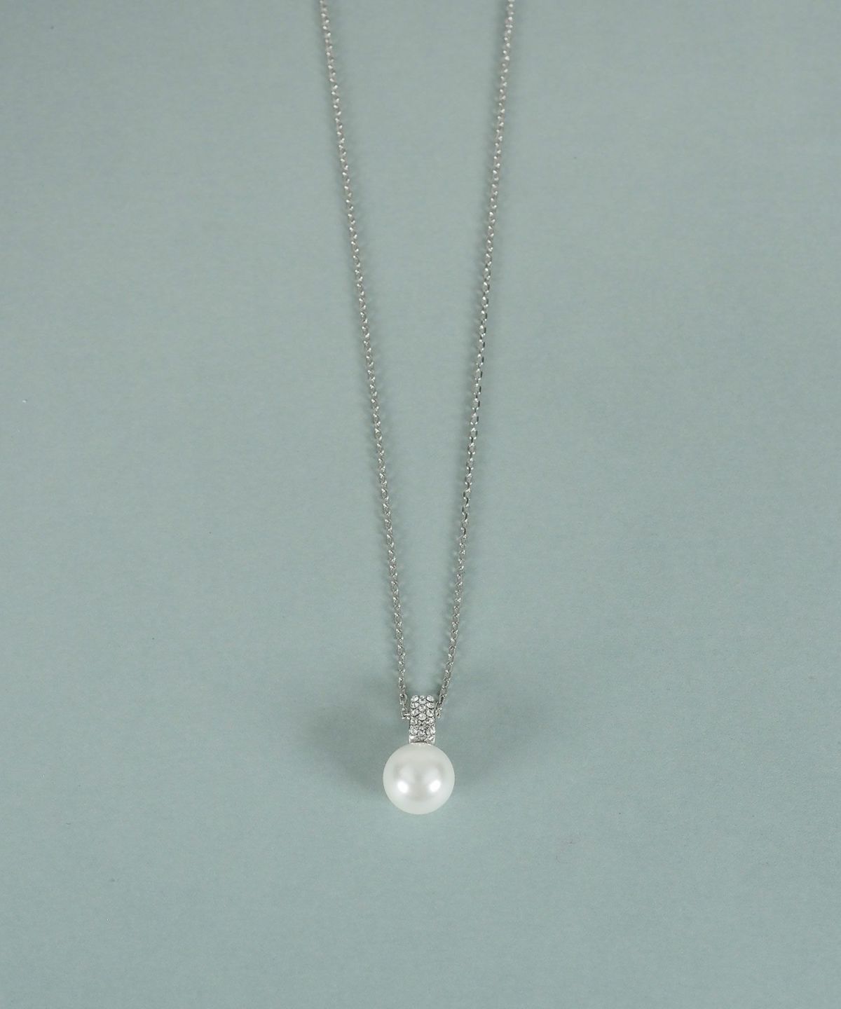 貝パールラインパヴェネックレス