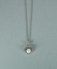 貝パールサークルパヴェネックレス