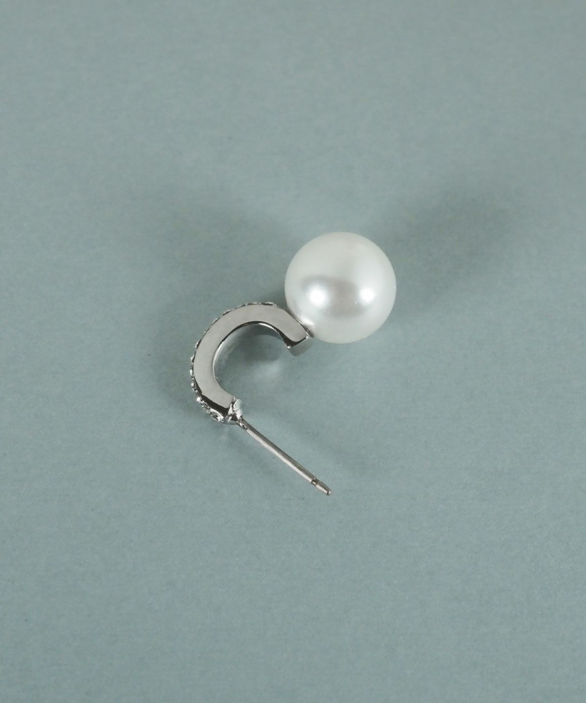 貝パールラインパヴェピアス【JUNO PREMIUM】