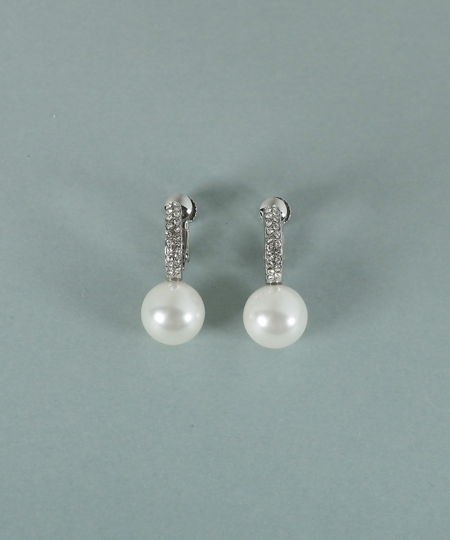 貝パールラインパヴェイヤリング