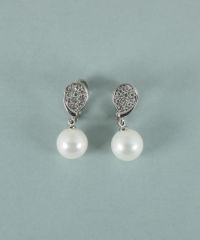 貝パールドロップパヴェイヤリング