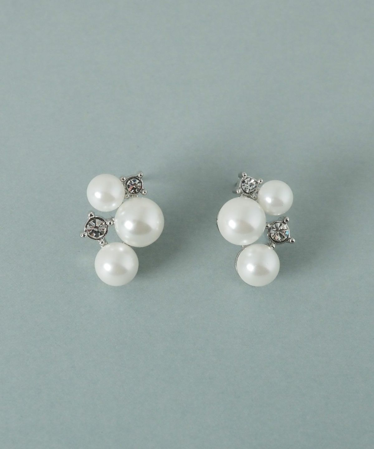 トリプル貝パールビジューピアス【JUNO PREMIUM】