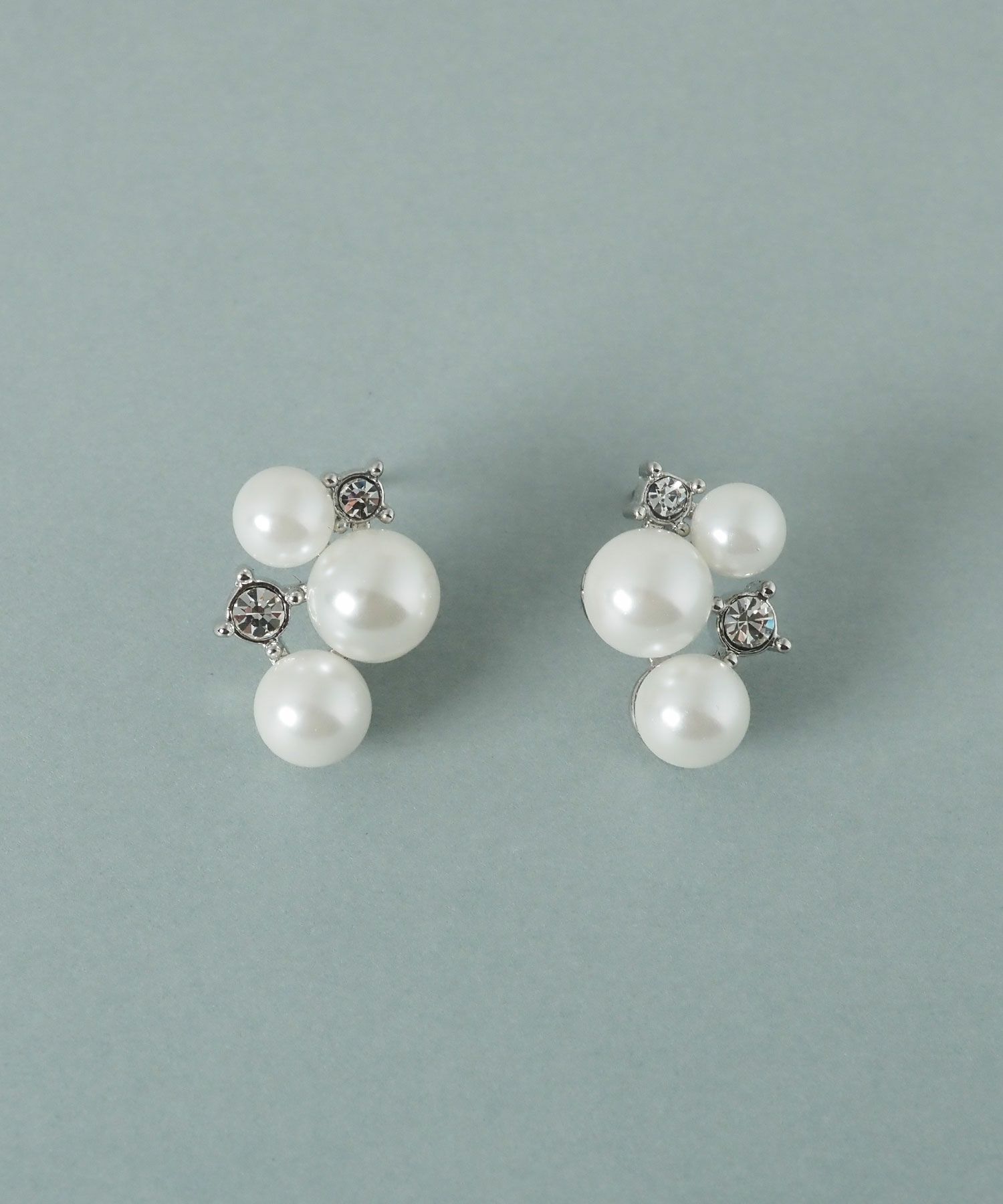 トリプル貝パールビジューピアス【JUNO PREMIUM】