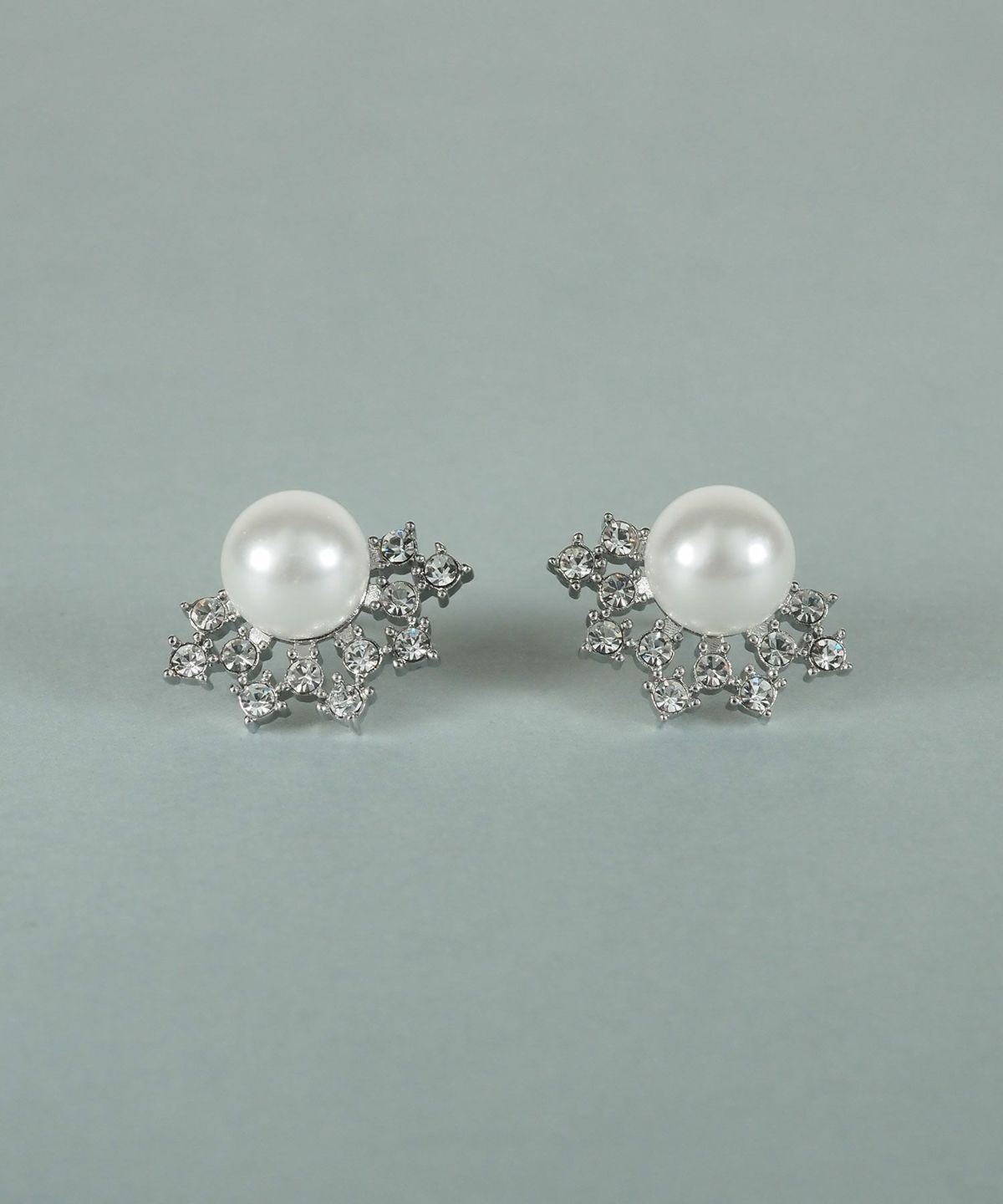 貝パールファンシェイプストーンピアス