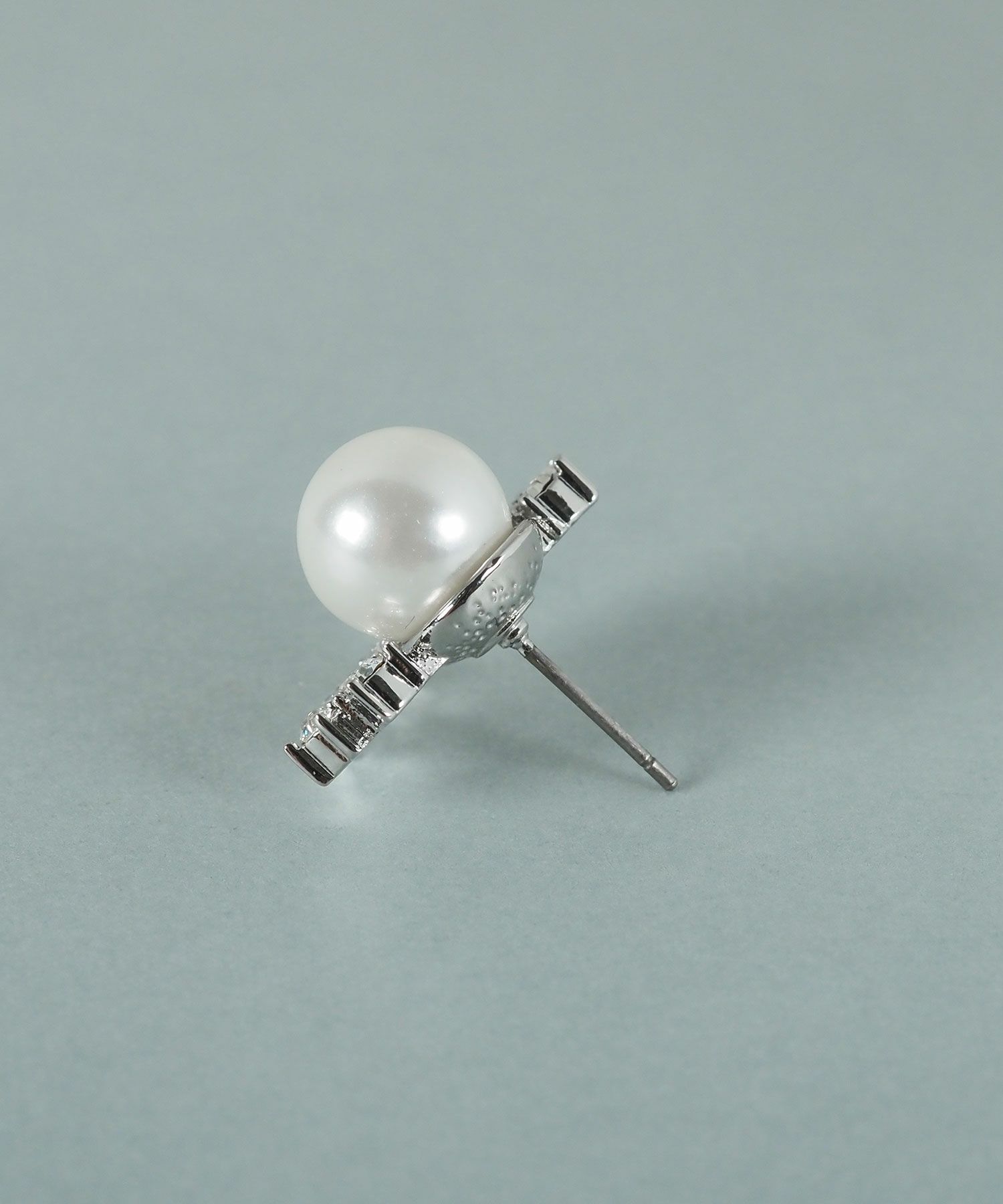 貝パールファンシェイプストーンピアス