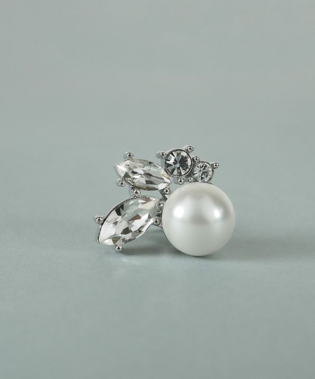 貝パールビジューイヤリング