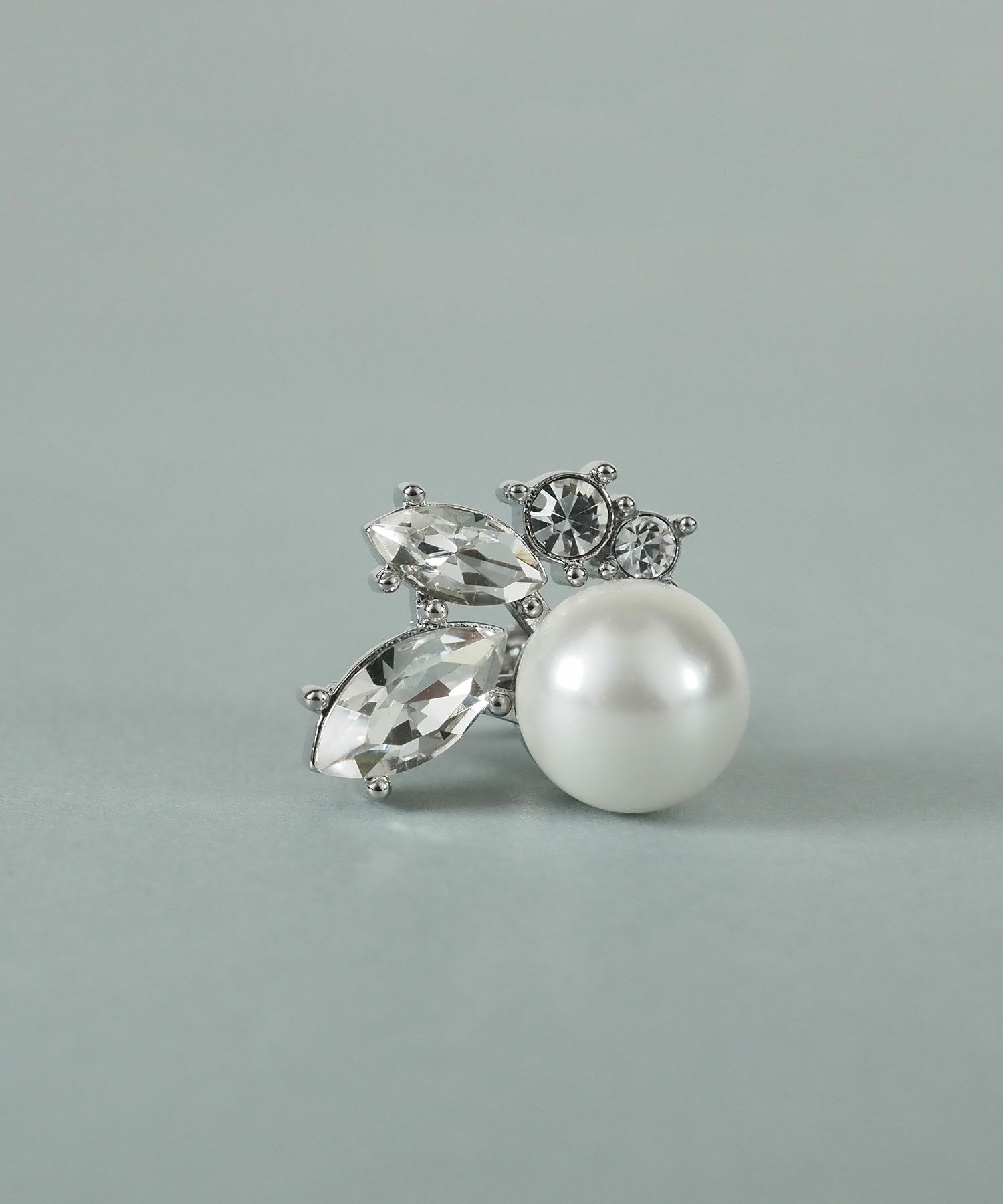 貝パールビジューイヤリング