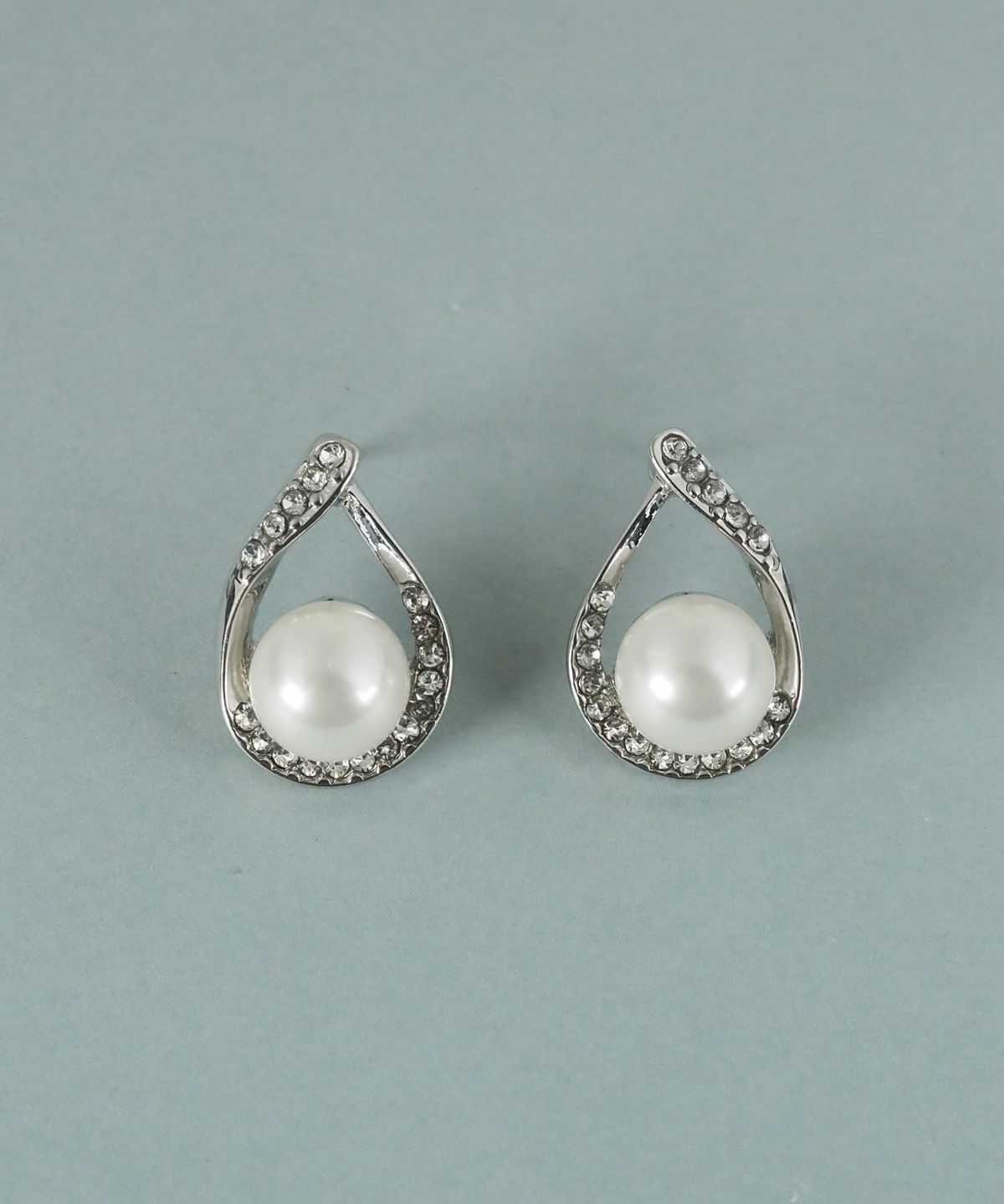 貝パールドロップラインピアス