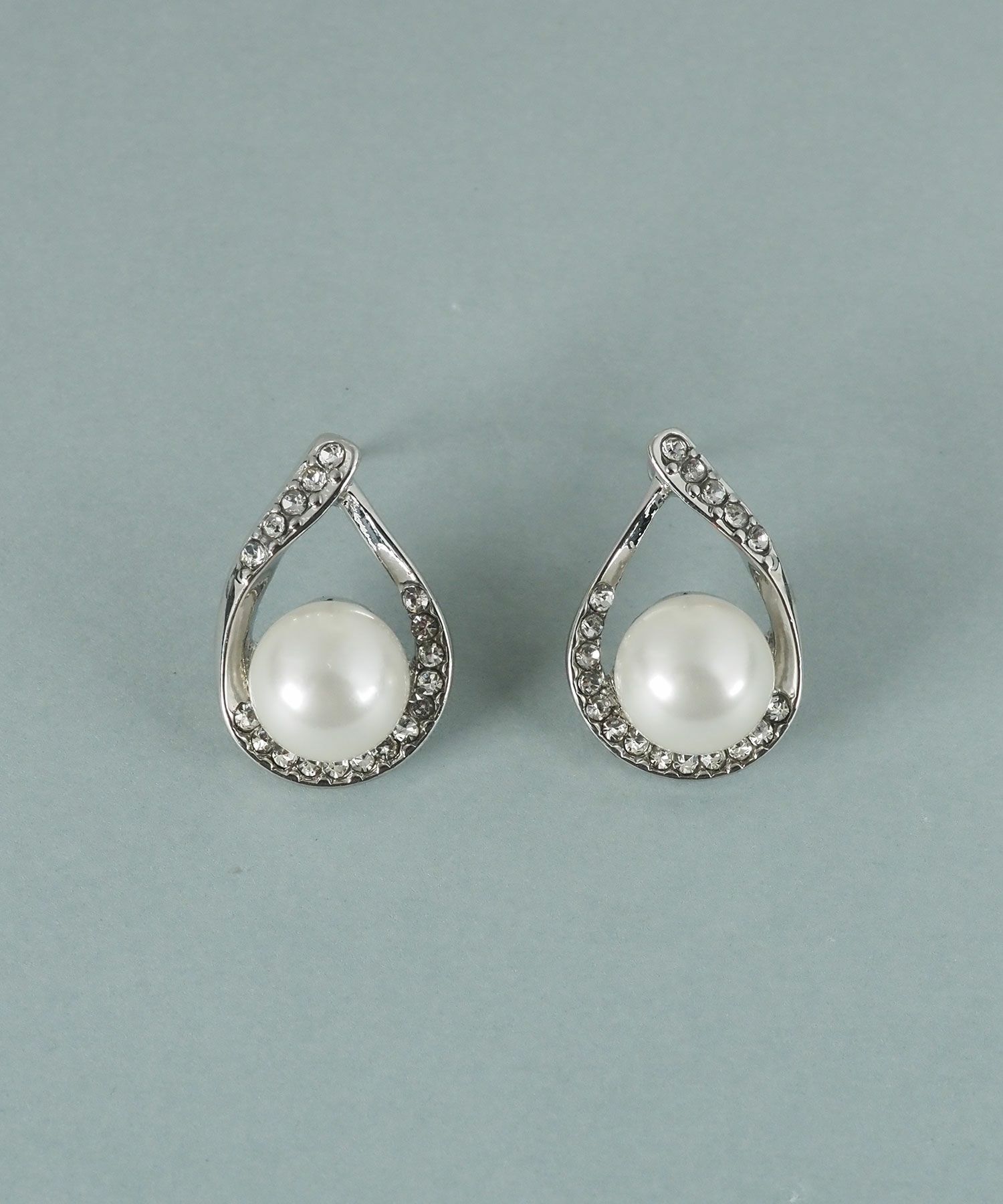 貝パールドロップラインピアス