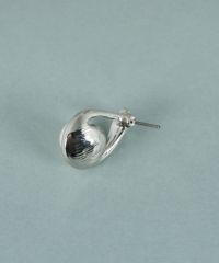 貝パールドロップラインピアス【JUNO PREMIUM】 | 【公式】MUK ONLINE