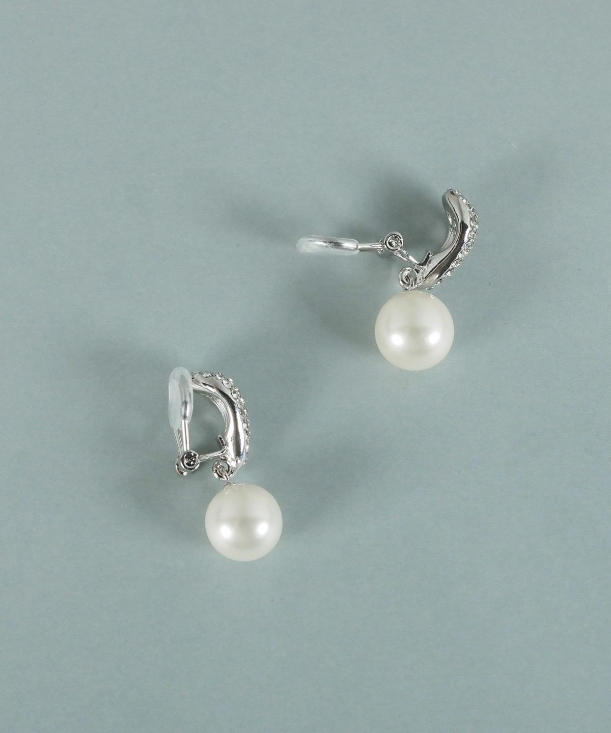 貝パールリーフパヴェイヤリング