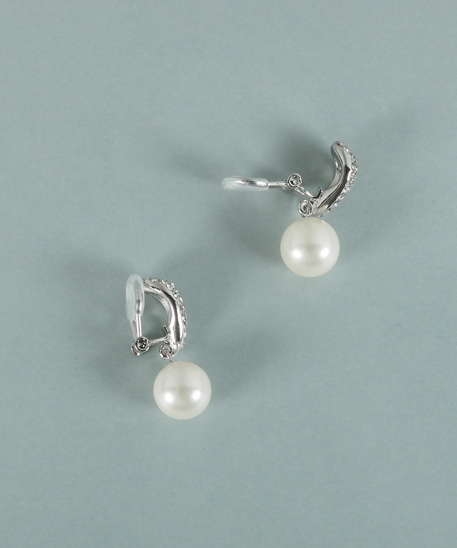 貝パールリーフパヴェイヤリング