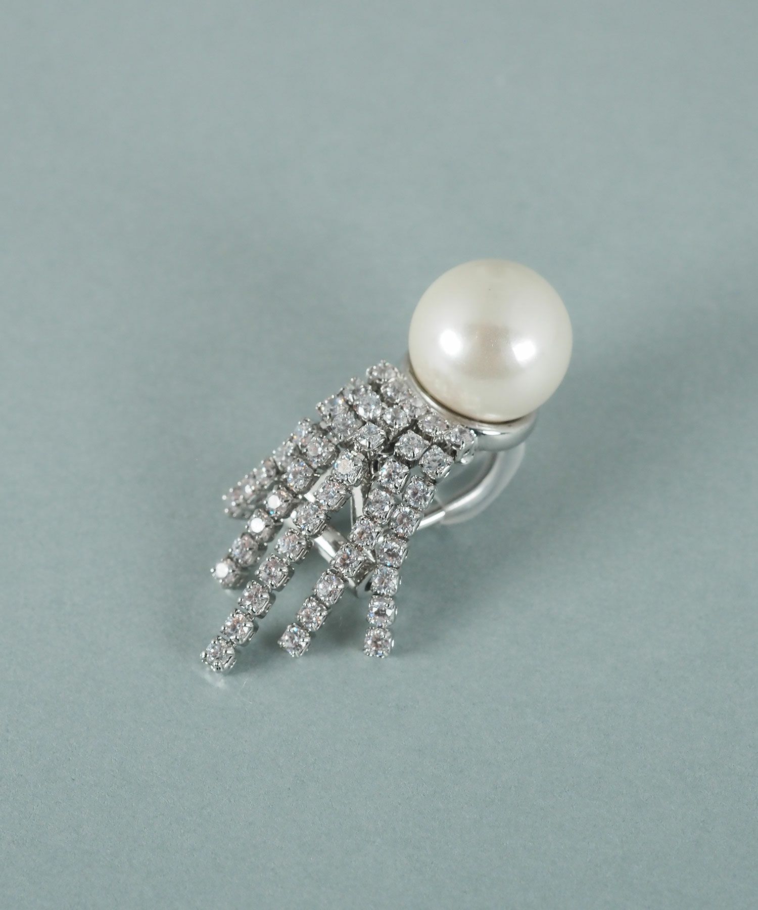 貝パールストーンシャワーイヤリング【JUNO PREMIUM】