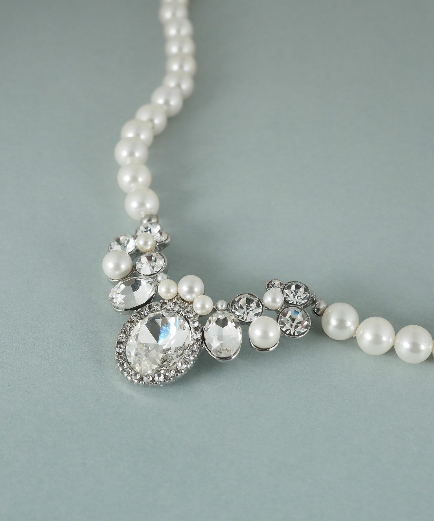 貝パールビジューネックレス