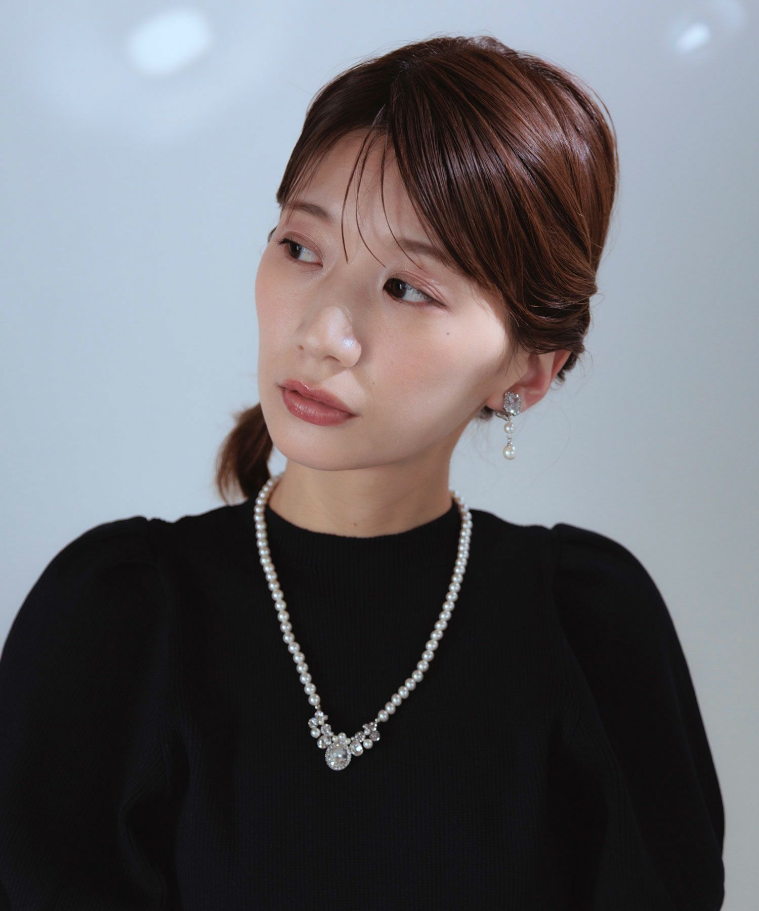 貝パールビジューネックレス