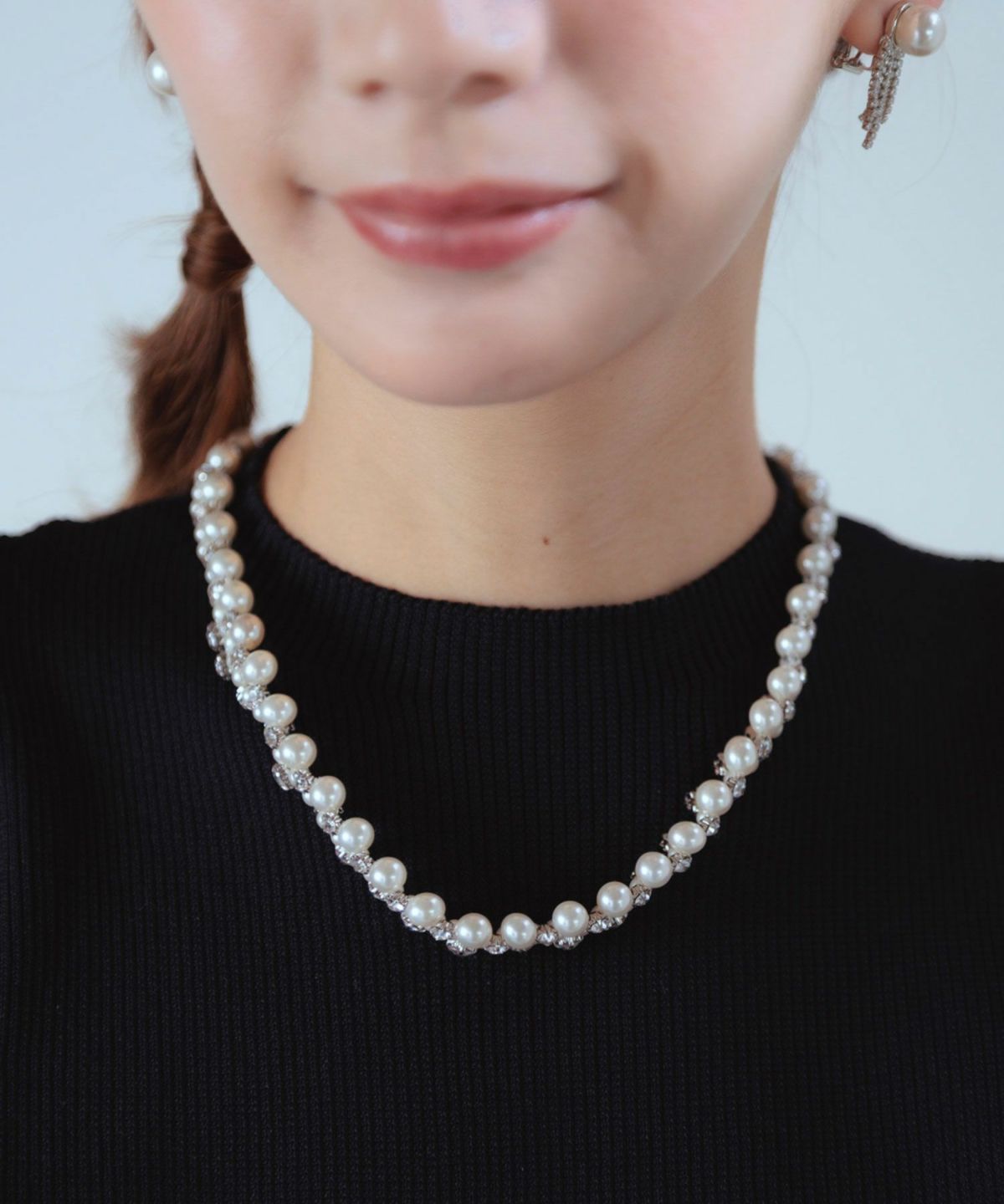貝パールラインストーンネックレス