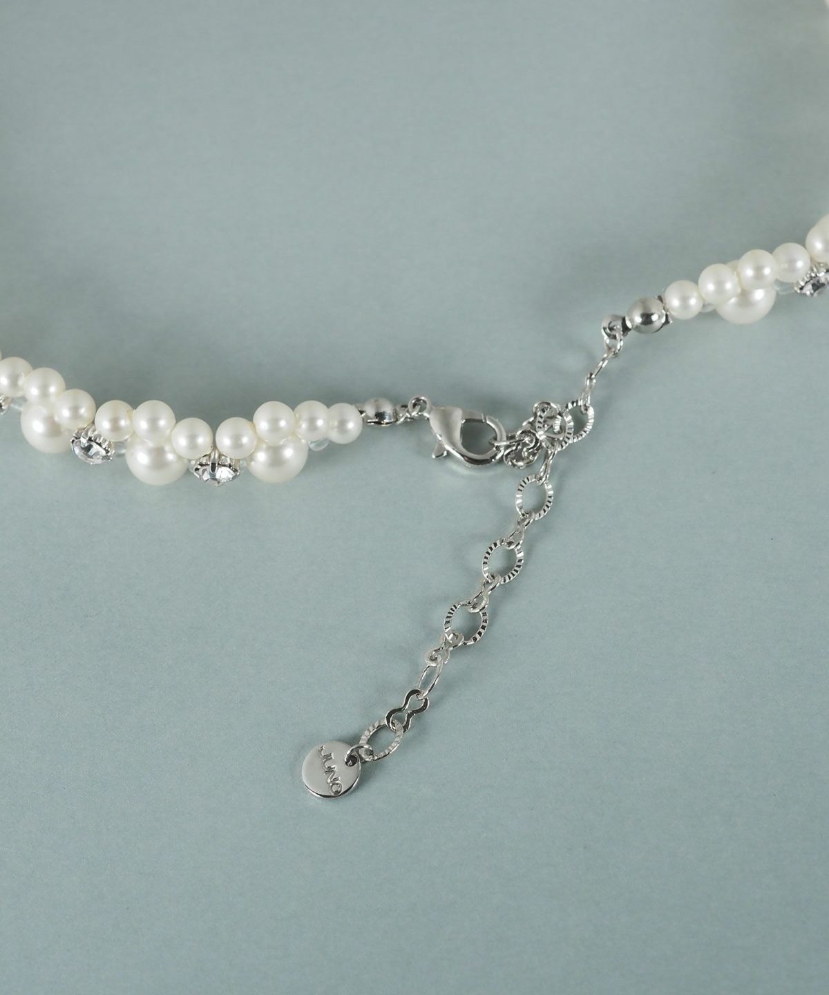 貝パールラインストーンネックレス