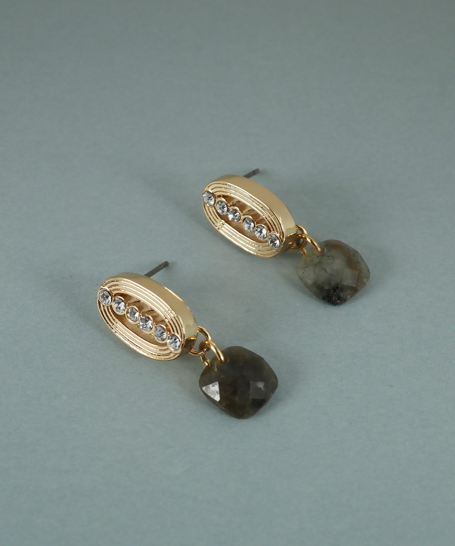 オーバルグリッドラブラドライトピアス【JUNO PREMIUM】