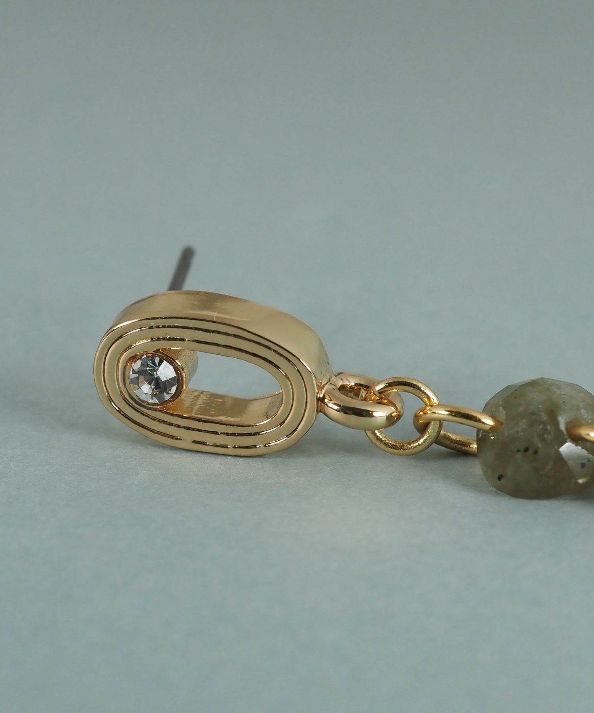 ラブラドライトオーバルメタルピアス【JUNO PREMIUM】