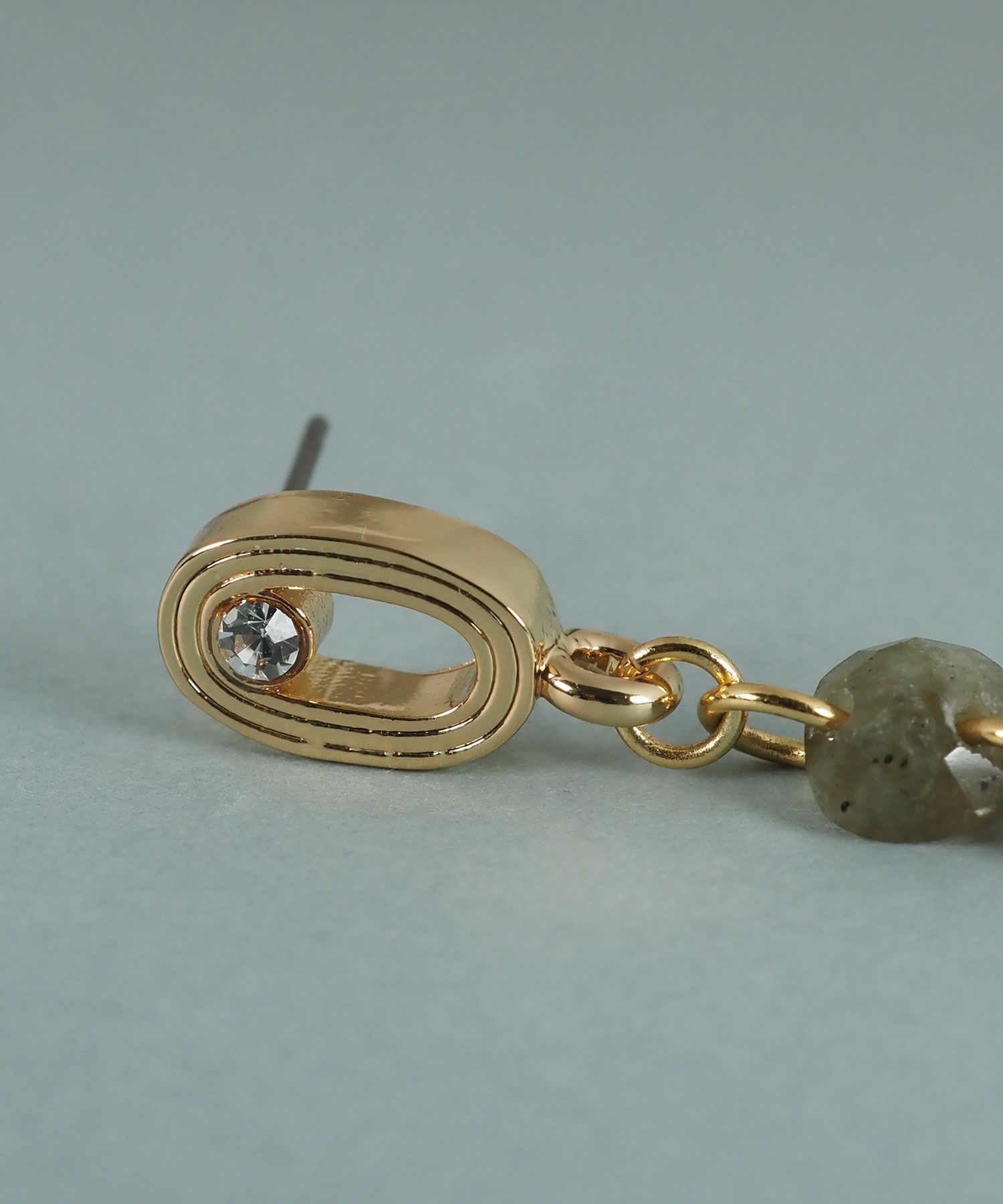 ラブラドライトオーバルメタルピアス【JUNO PREMIUM】