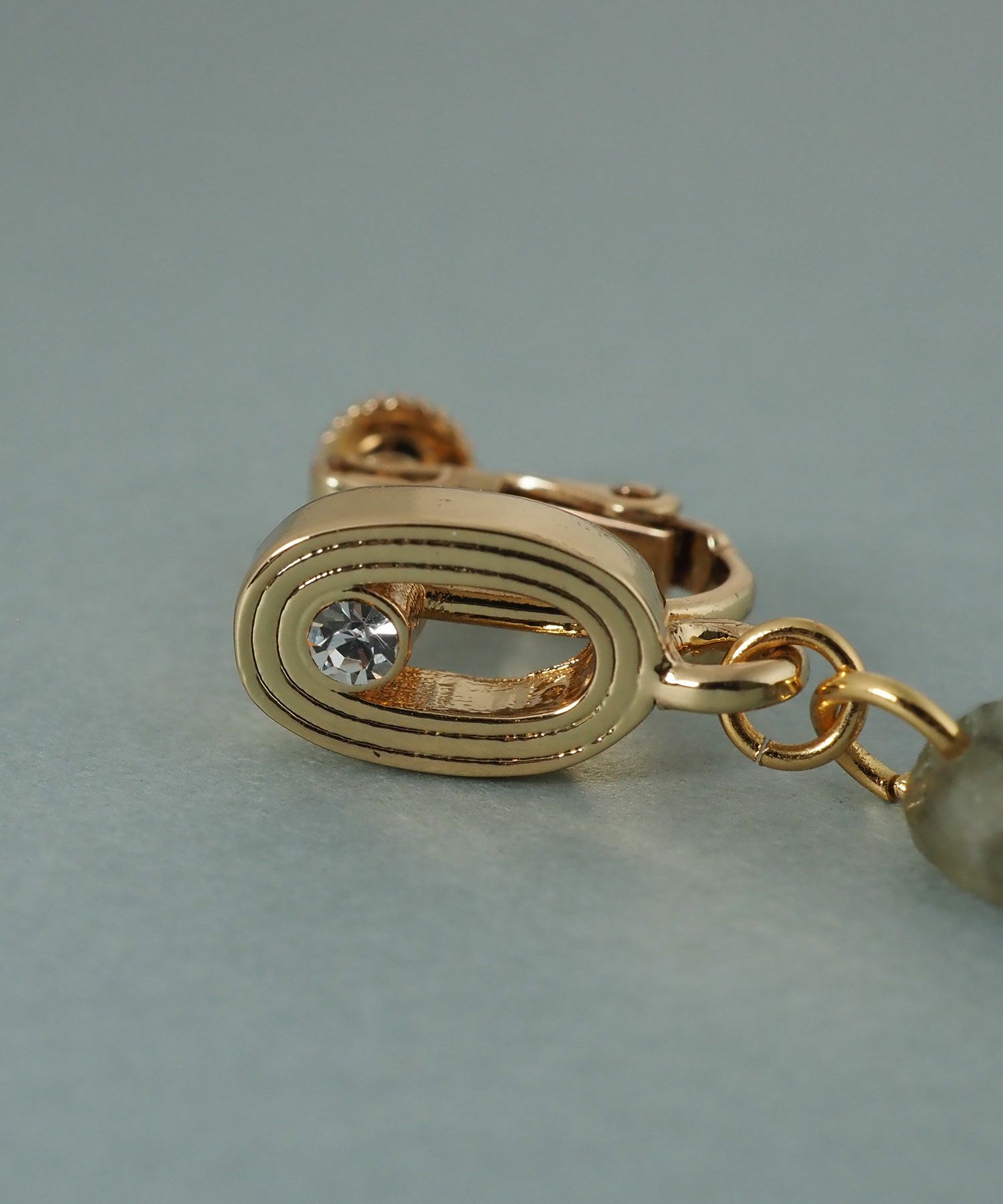 ラブラドライトオーバルメタルイヤリング【JUNO PREMIUM】