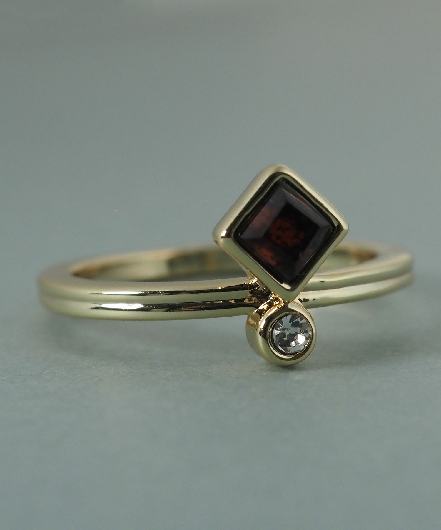 スクエアガーネットクリスタルリング【JUNO PREMIUM】