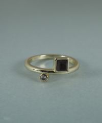 スクエアガーネットジオメトリーリング【JUNO PREMIUM】