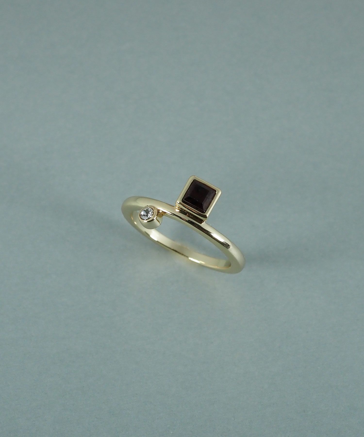 スクエアガーネットジオメトリーリング【JUNO PREMIUM】