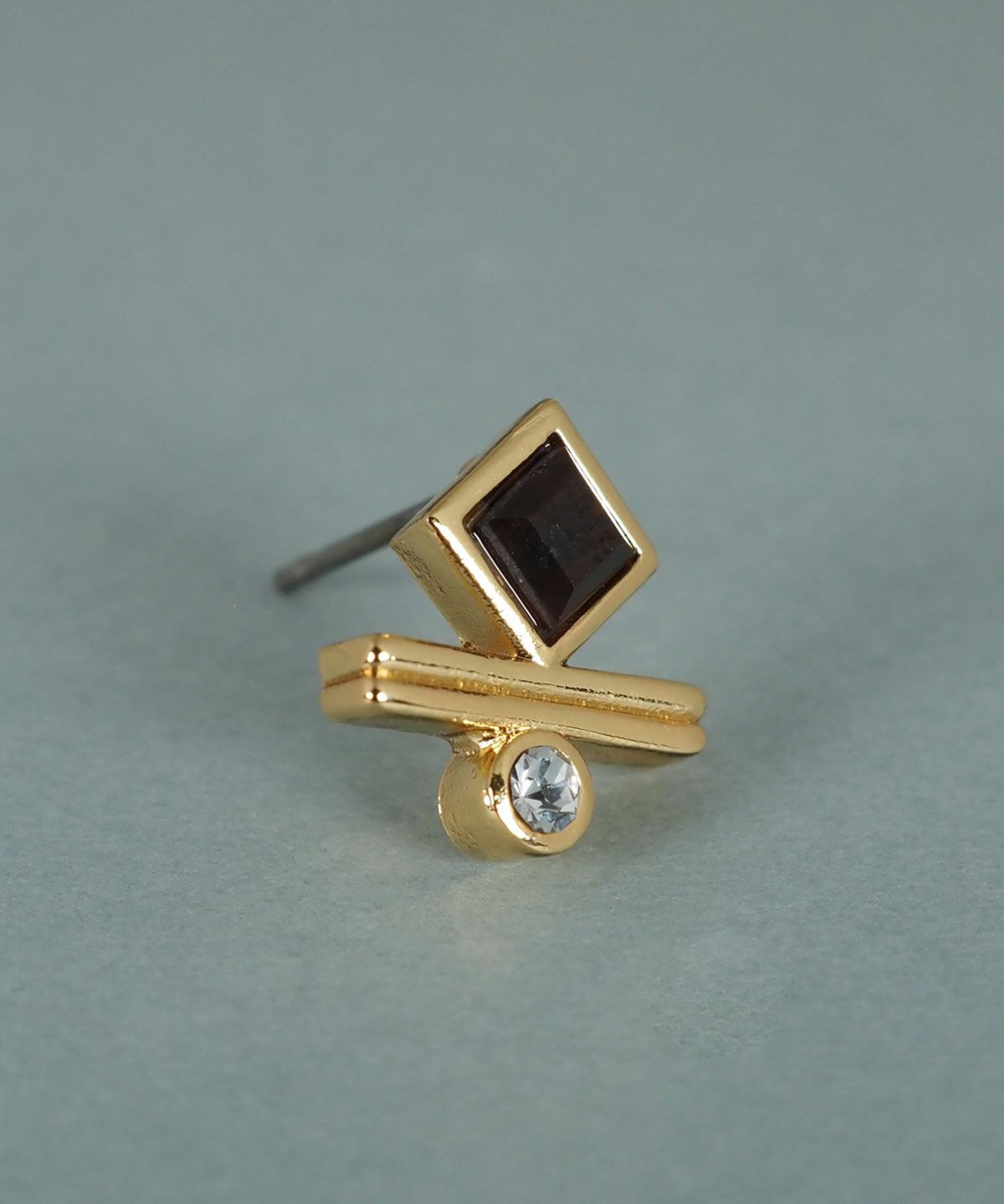 スクエアガーネットジオメトリーピアス【JUNO PREMIUM】