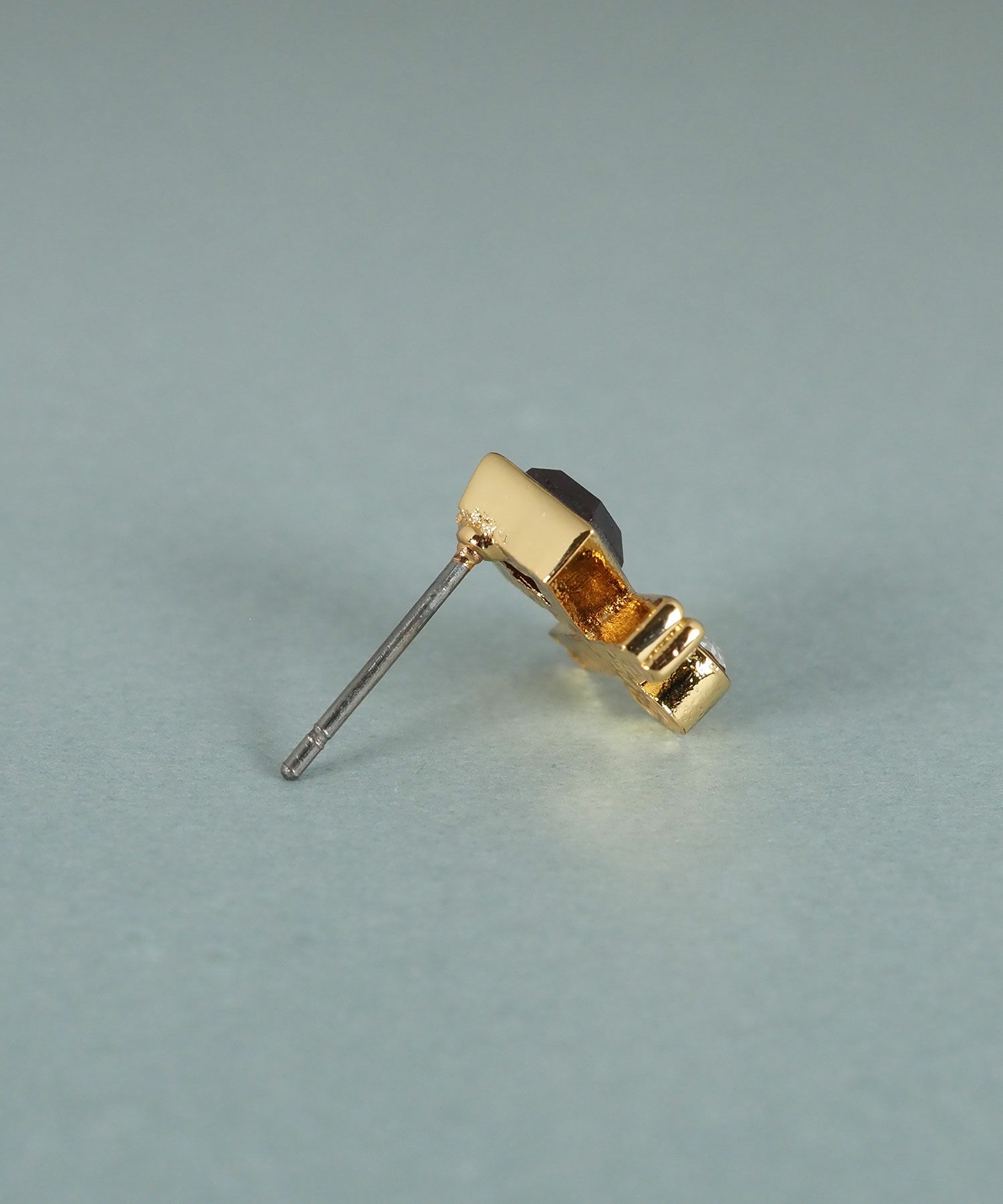 スクエアガーネットジオメトリーピアス【JUNO PREMIUM】