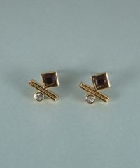 スクエアガーネットジオメトリーピアス【JUNO PREMIUM】