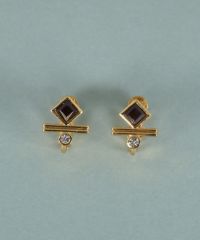 スクエアガーネットジオメトリーイヤリング【JUNO PREMIUM】