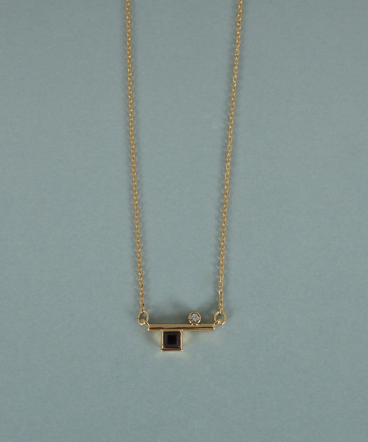 スクエアガーネットラインジオメトリーネックレス【JUNO PREMIUM】