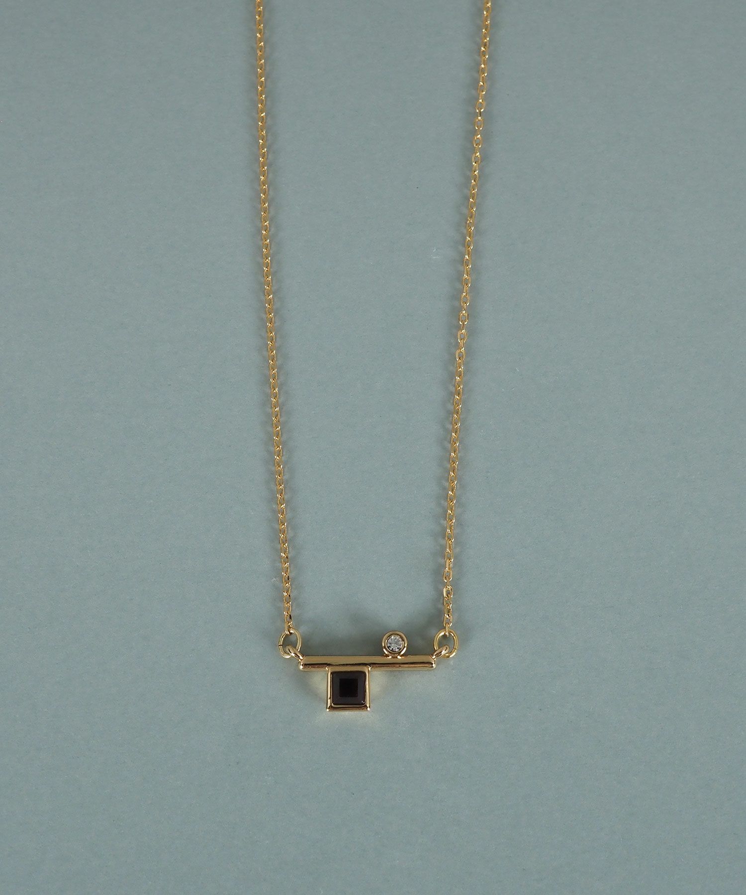 スクエアガーネットラインジオメトリーネックレス【JUNO PREMIUM】