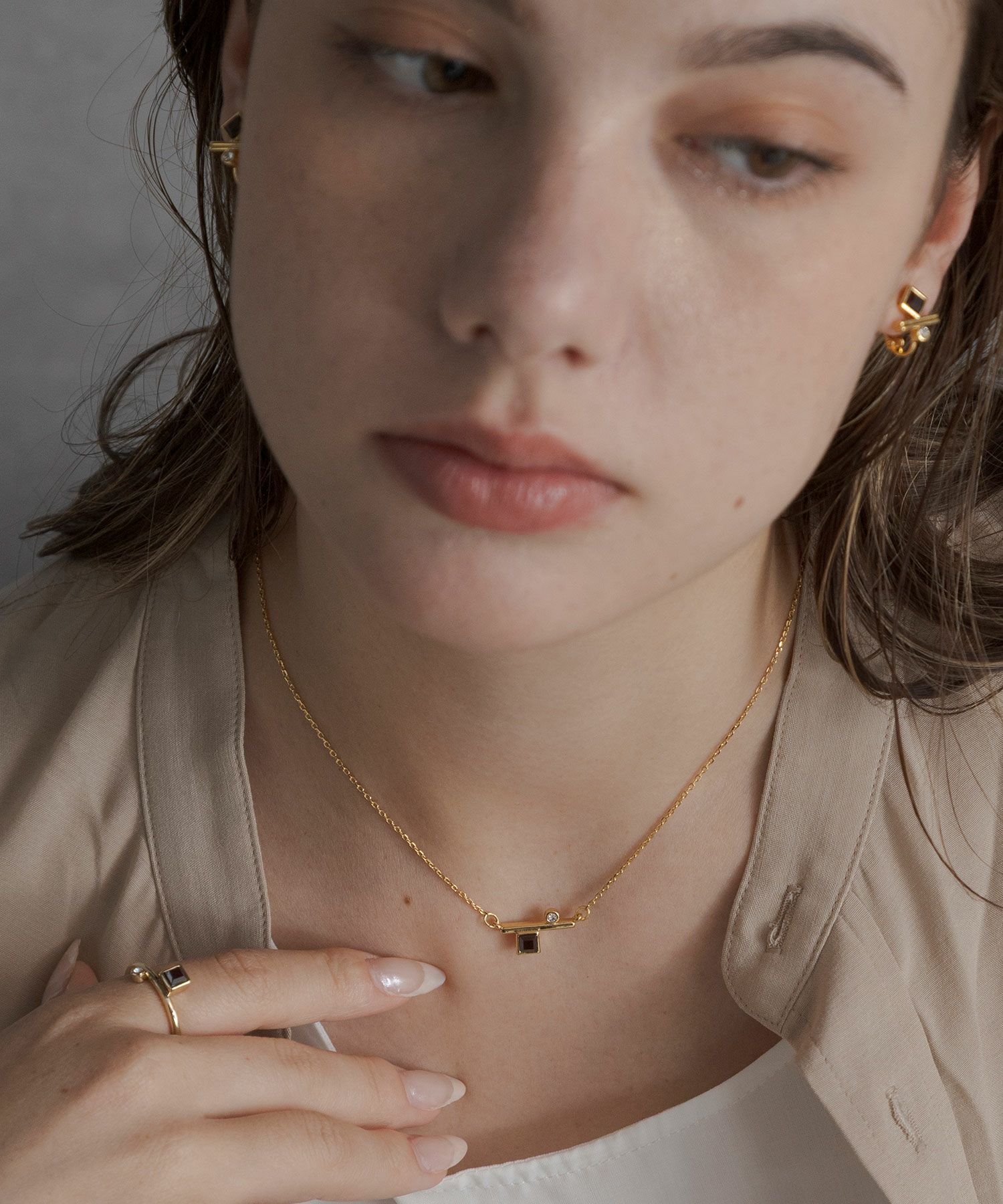 スクエアガーネットラインジオメトリーネックレス【JUNO PREMIUM】