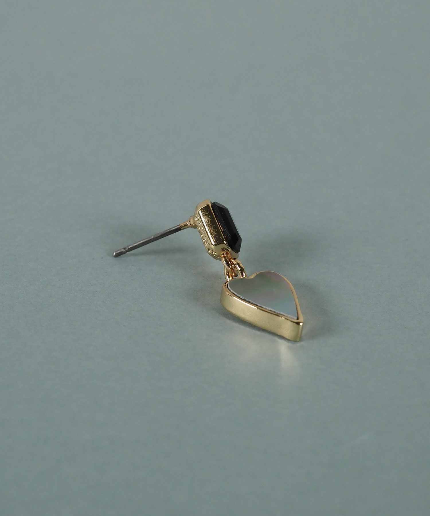 ハートノワールシェル ピアス【JUNO PREMIUM】