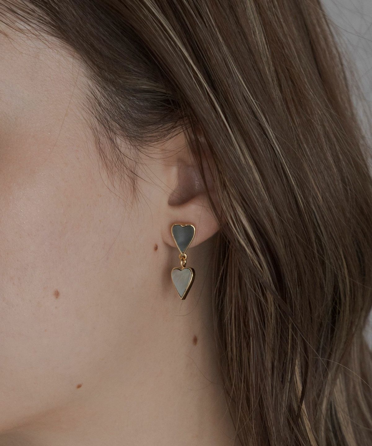 ダブルハートノワールシェル ピアス【JUNO PREMIUM】