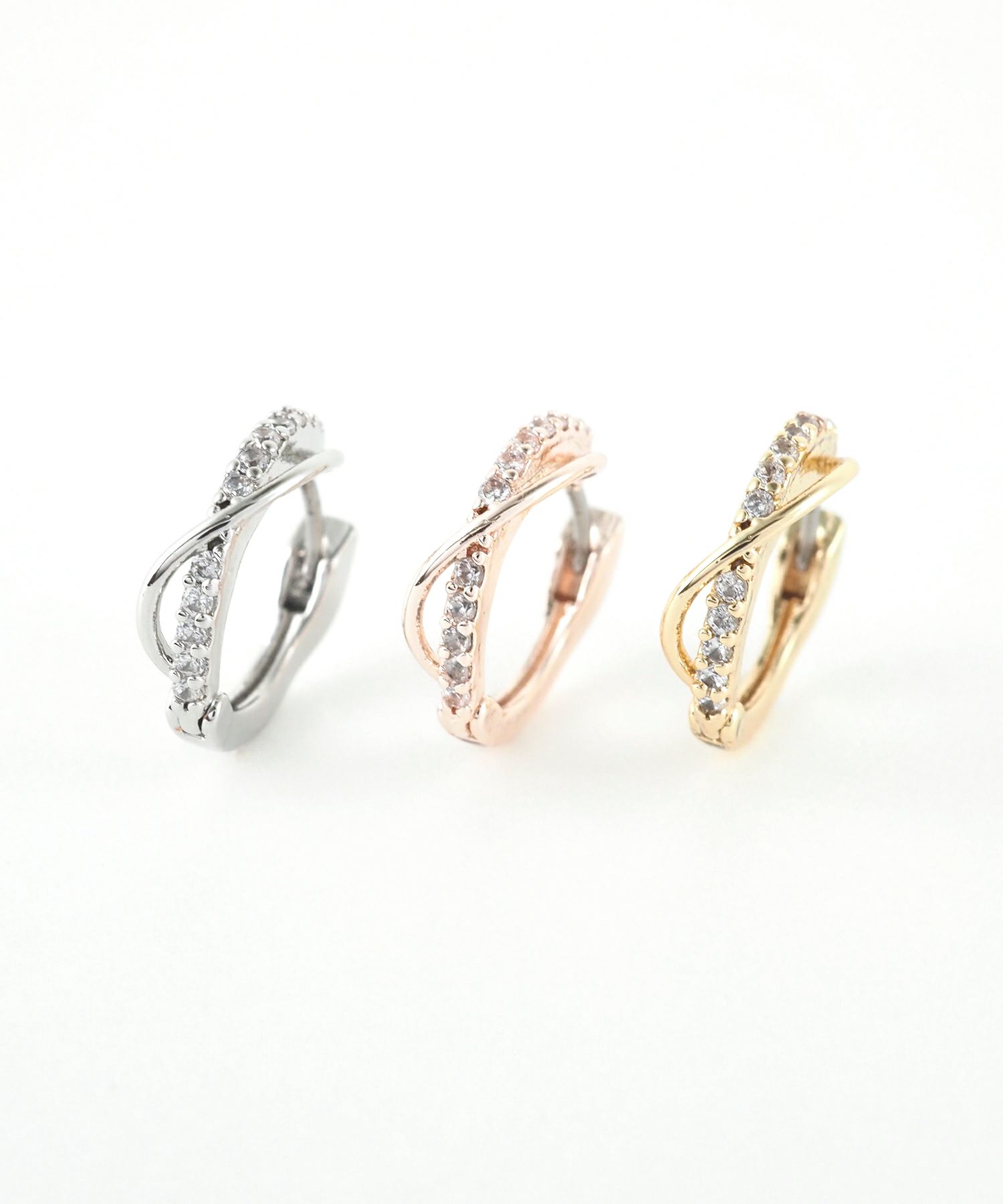 クロスキュービックフープステンレスポストピアス