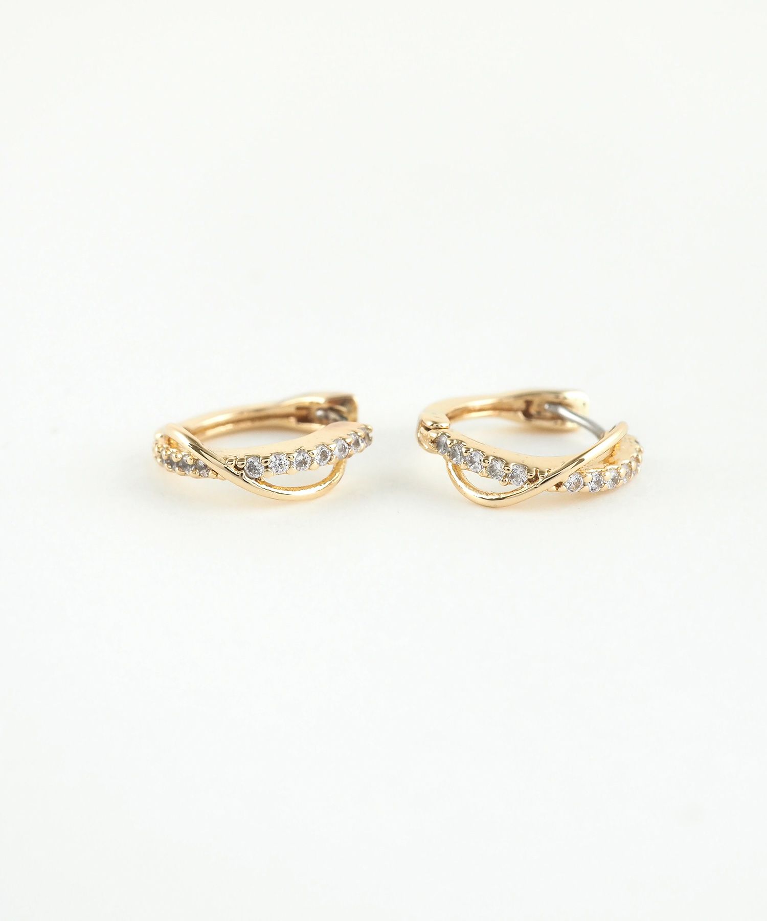 クロスキュービックフープステンレスポストピアス