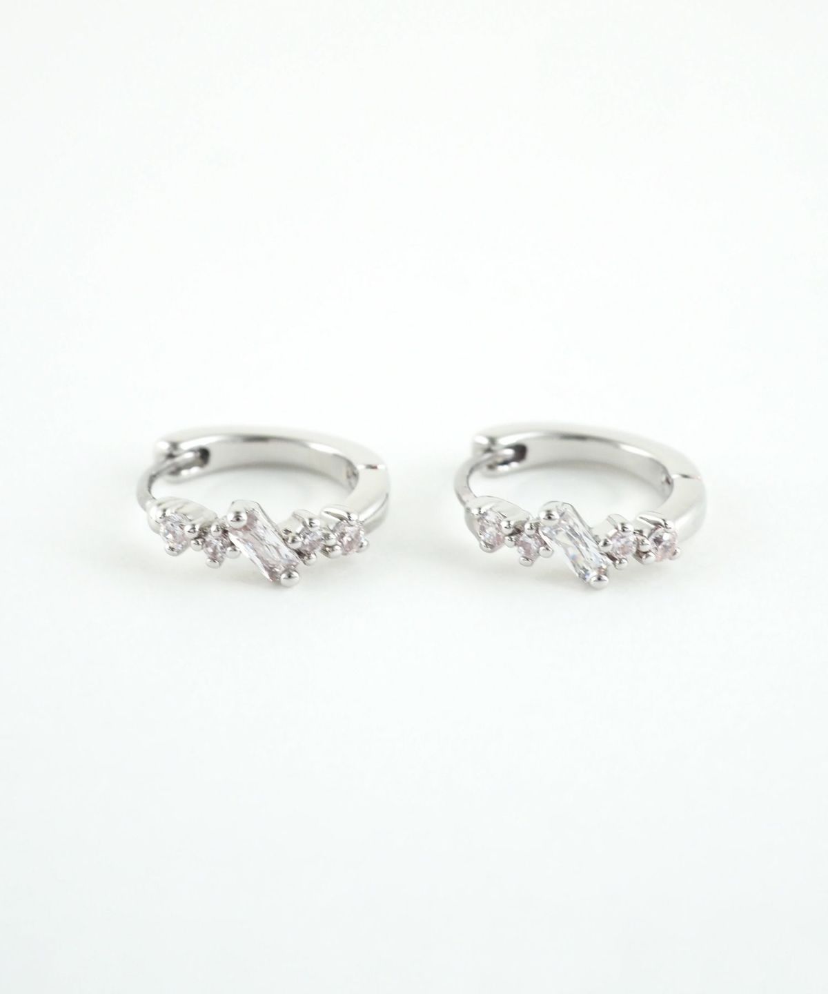 バゲットキュービックフープステンレスポストピアス