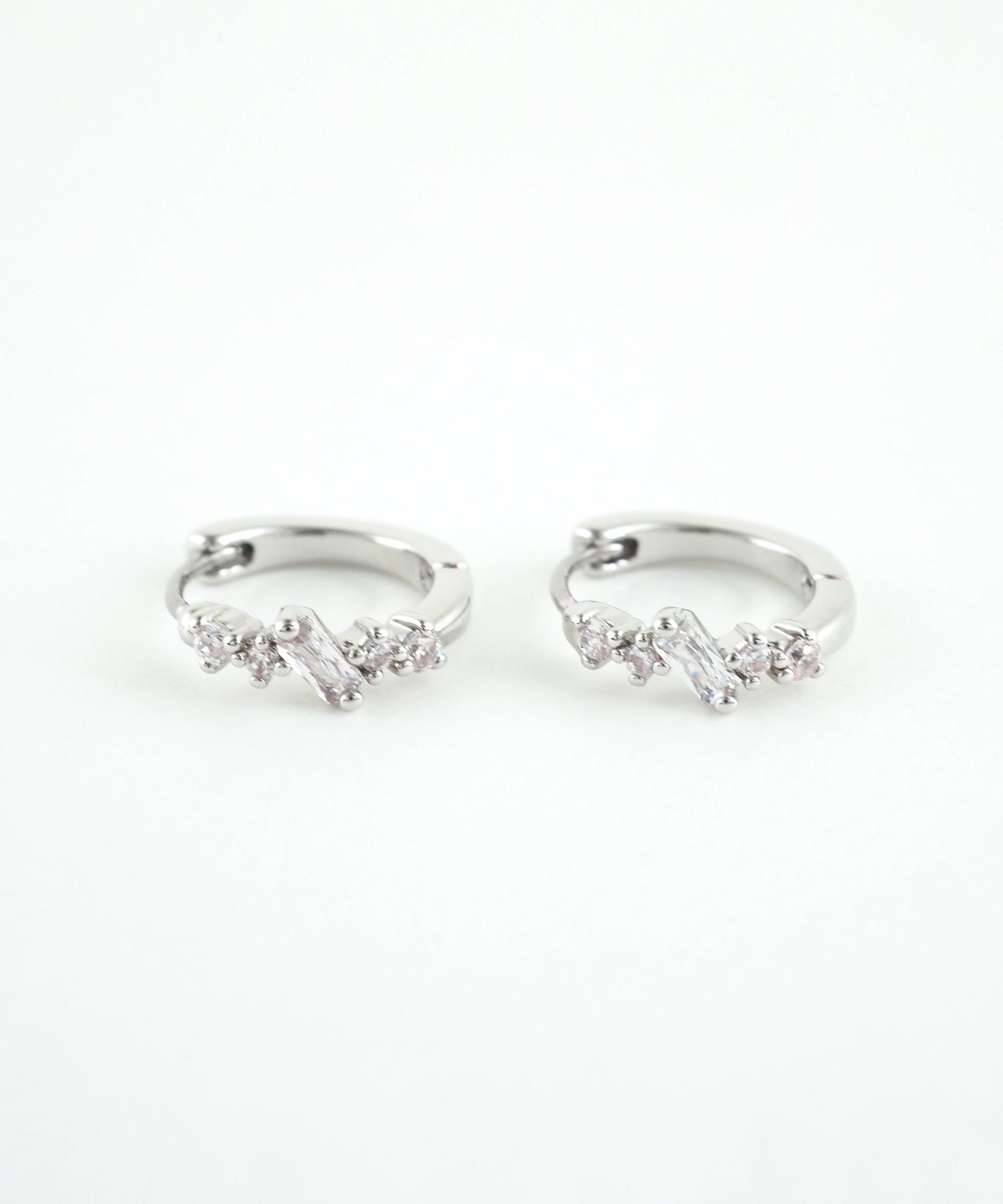 バゲットキュービックフープステンレスポストピアス