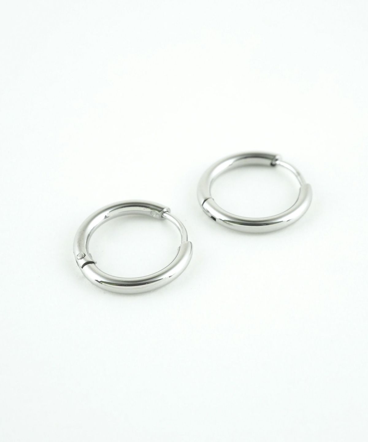 13mmシンプルスリムステンレスフープワンタッチピアス